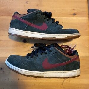 Nike sb dunk low spruce team corduroy size 11.5